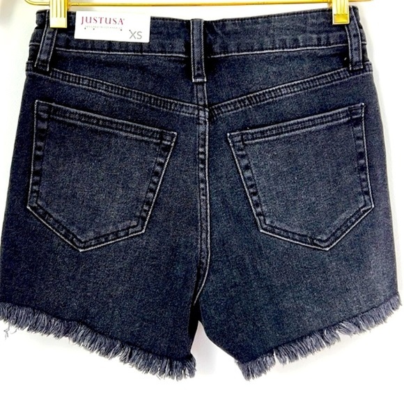 Just USA NWT High Rise Distressed Denim Shorts Size XS - Picture 5 of 7